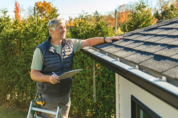 Professional Roofing technician working in Marblehead, MA